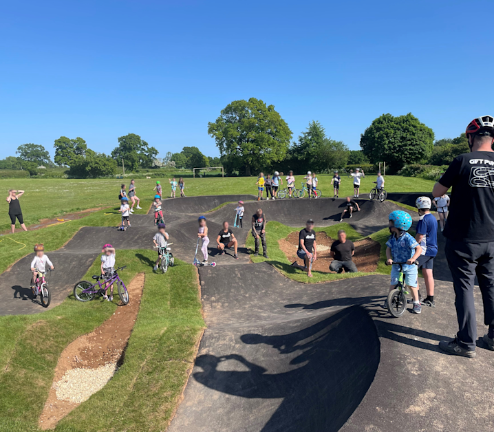 Giving back: Helen’s volunteering story