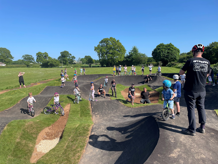 Giving back: Helen’s volunteering story