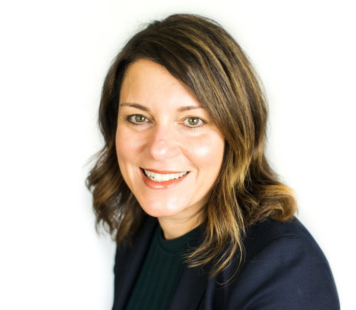 sharyn-headshot-2019-wide