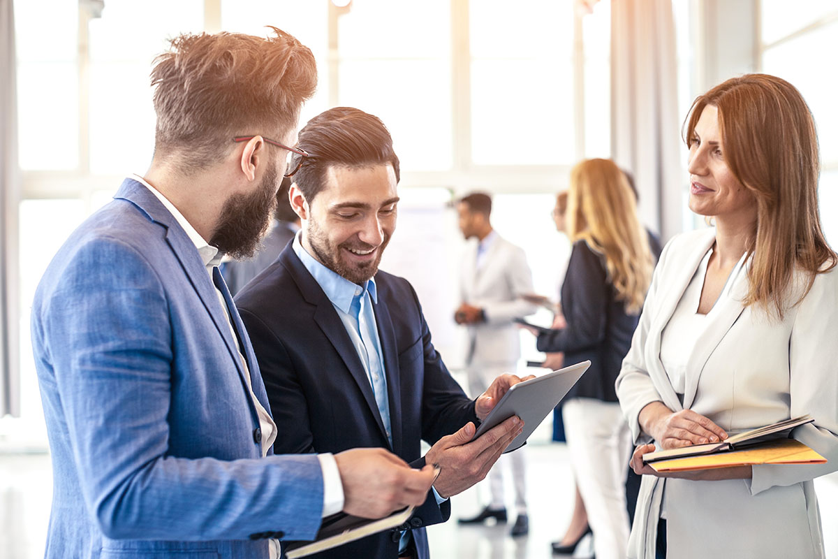 NewsTile-Group-Listening