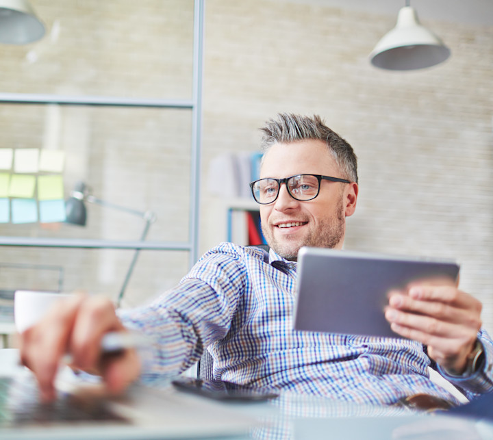 businessmanmultitask