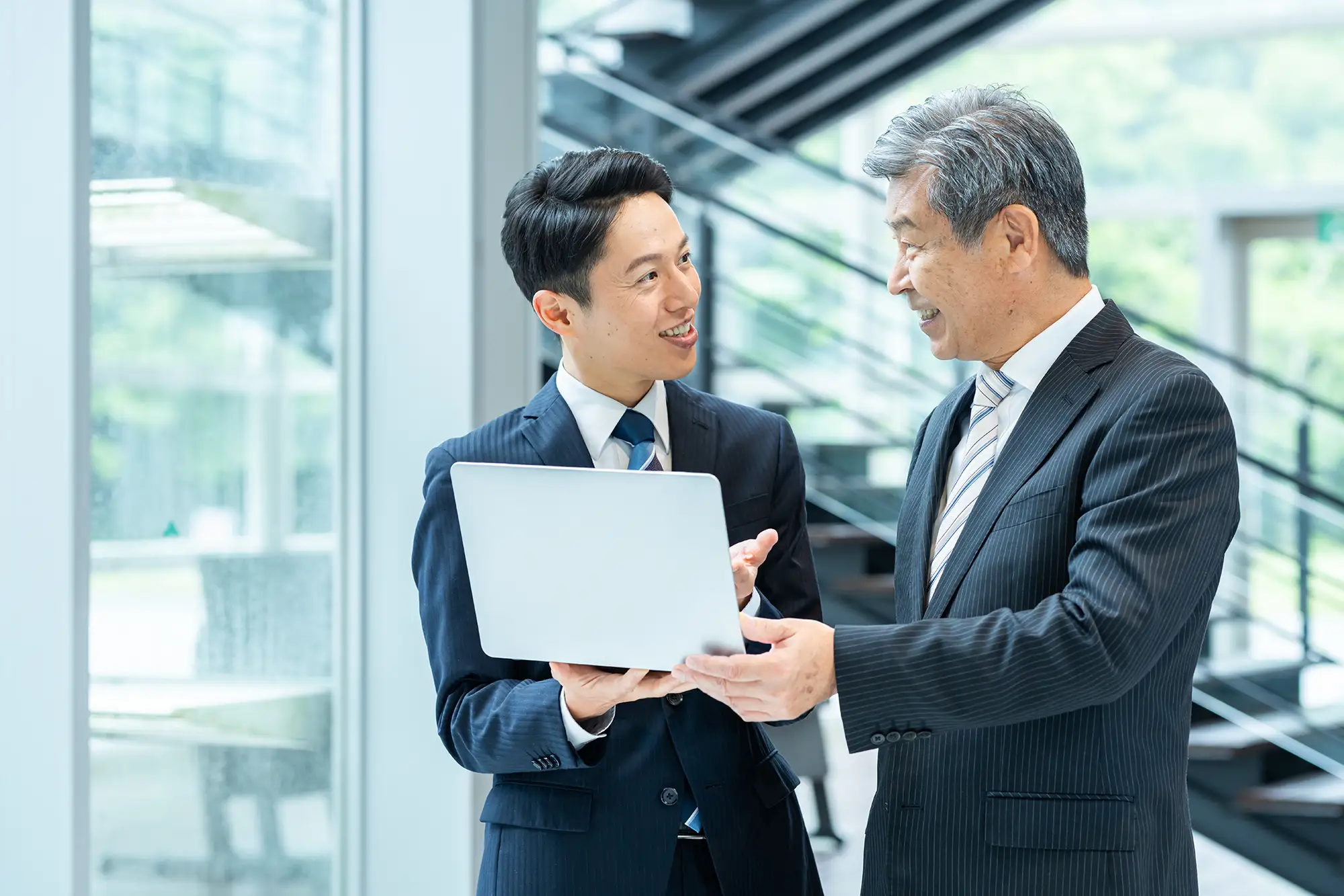 GettyImages-2228721589-CFO-Reviews-Report