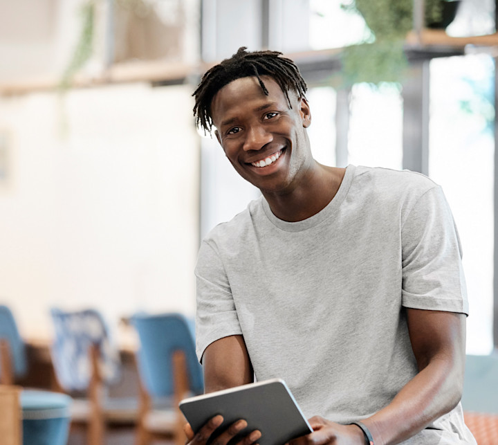 GettyImages-1176591595-Student-reading-communications-1800x2070