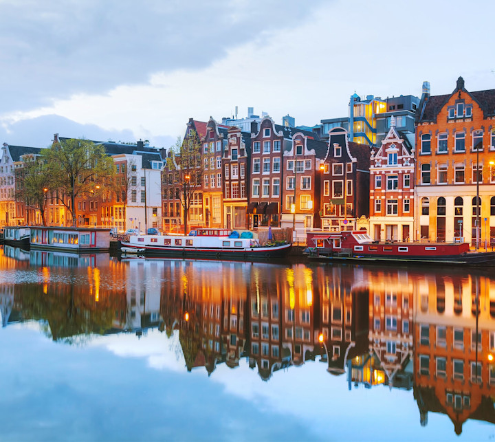 agm-season-review-nl