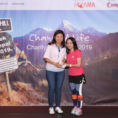 Jessamine Leung (right), Managing Director of IPO Sales Team