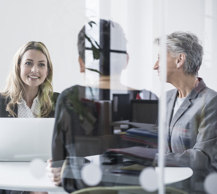 istock-519556190_female_leadership_meeting_reflection_intell-l